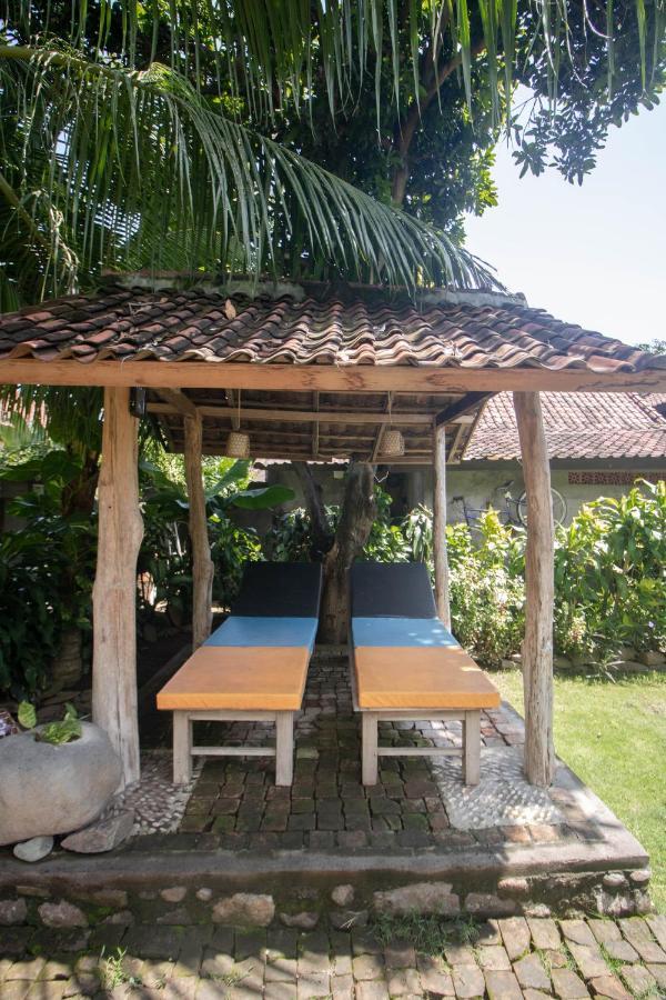 Giri Sari Guest House Pemuteran Bali Exterior foto