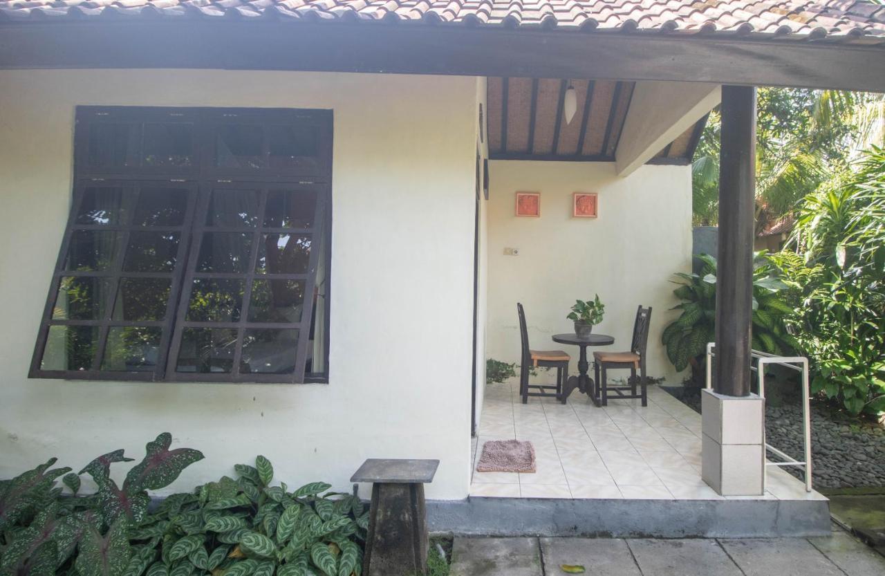 Giri Sari Guest House Pemuteran Bali Exterior foto