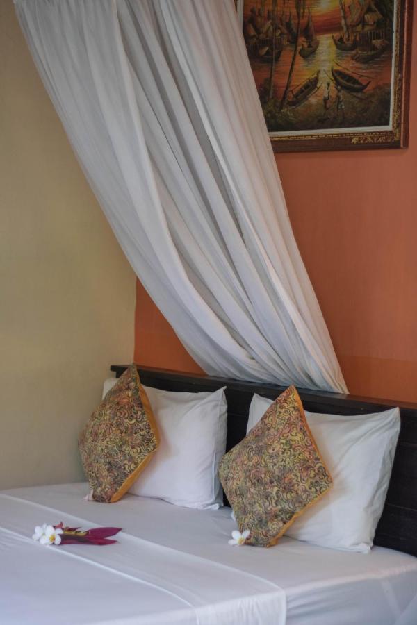 Giri Sari Guest House Pemuteran Bali Exterior foto