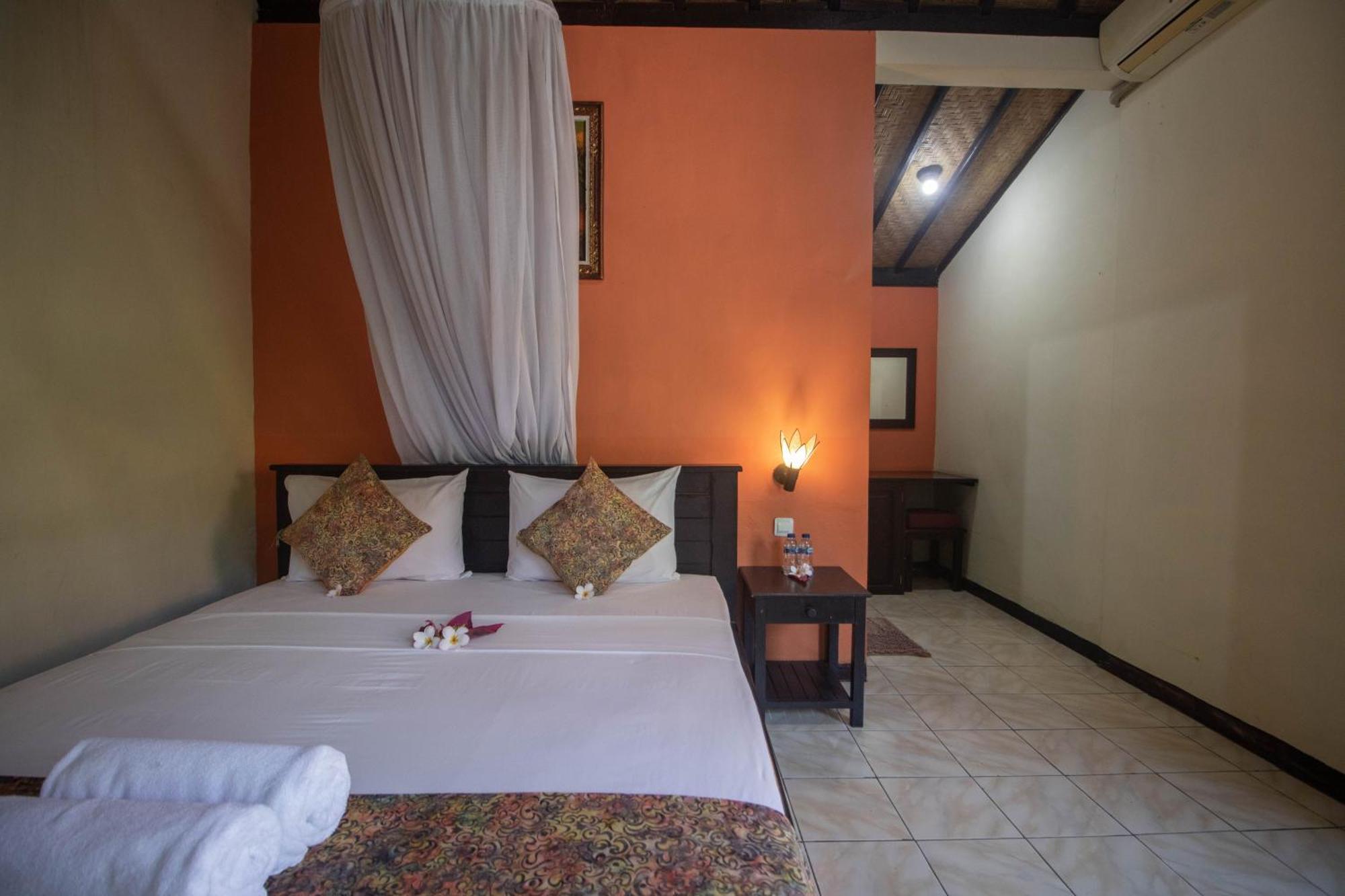 Giri Sari Guest House Pemuteran Bali Exterior foto