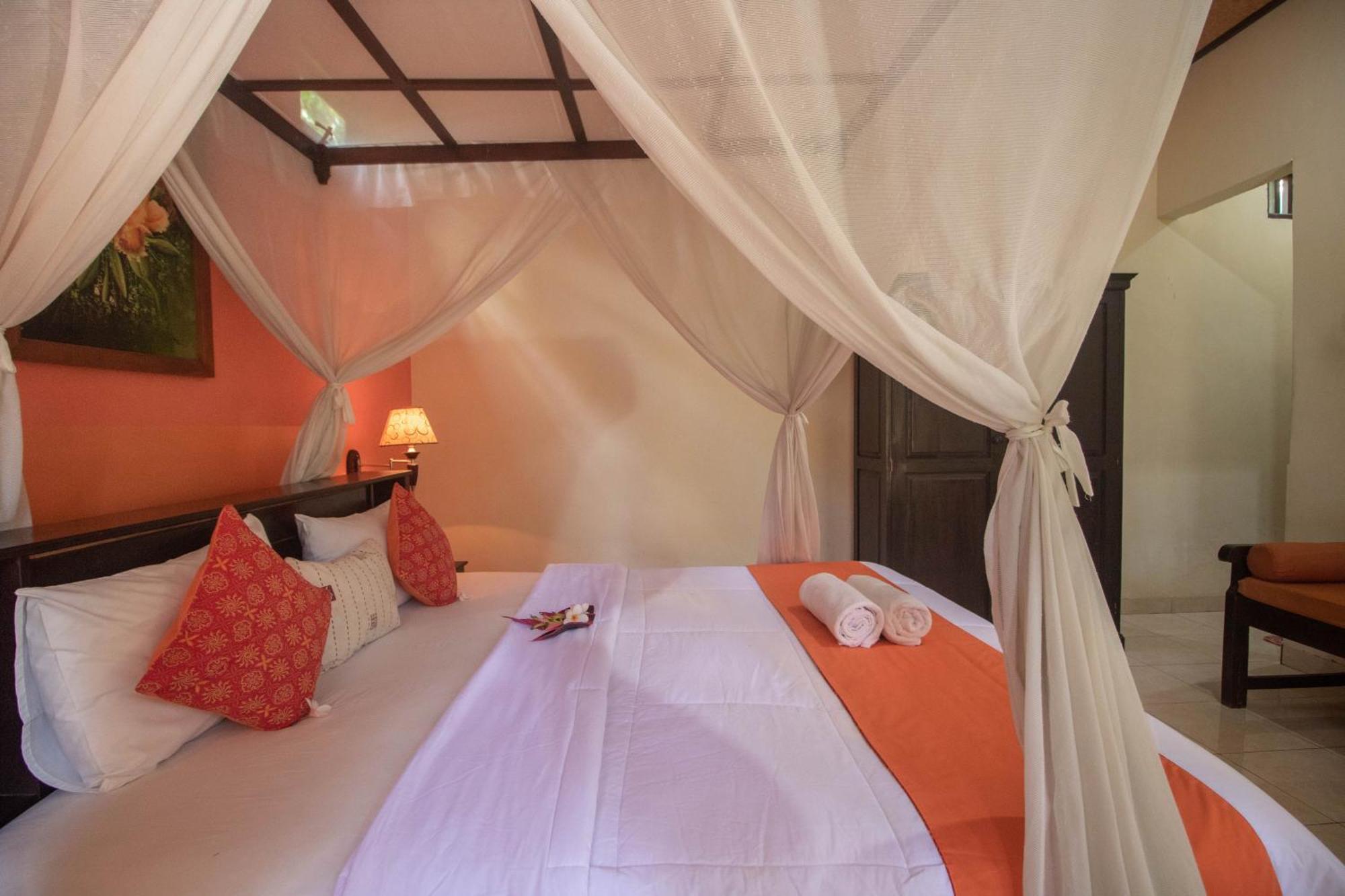Giri Sari Guest House Pemuteran Bali Exterior foto