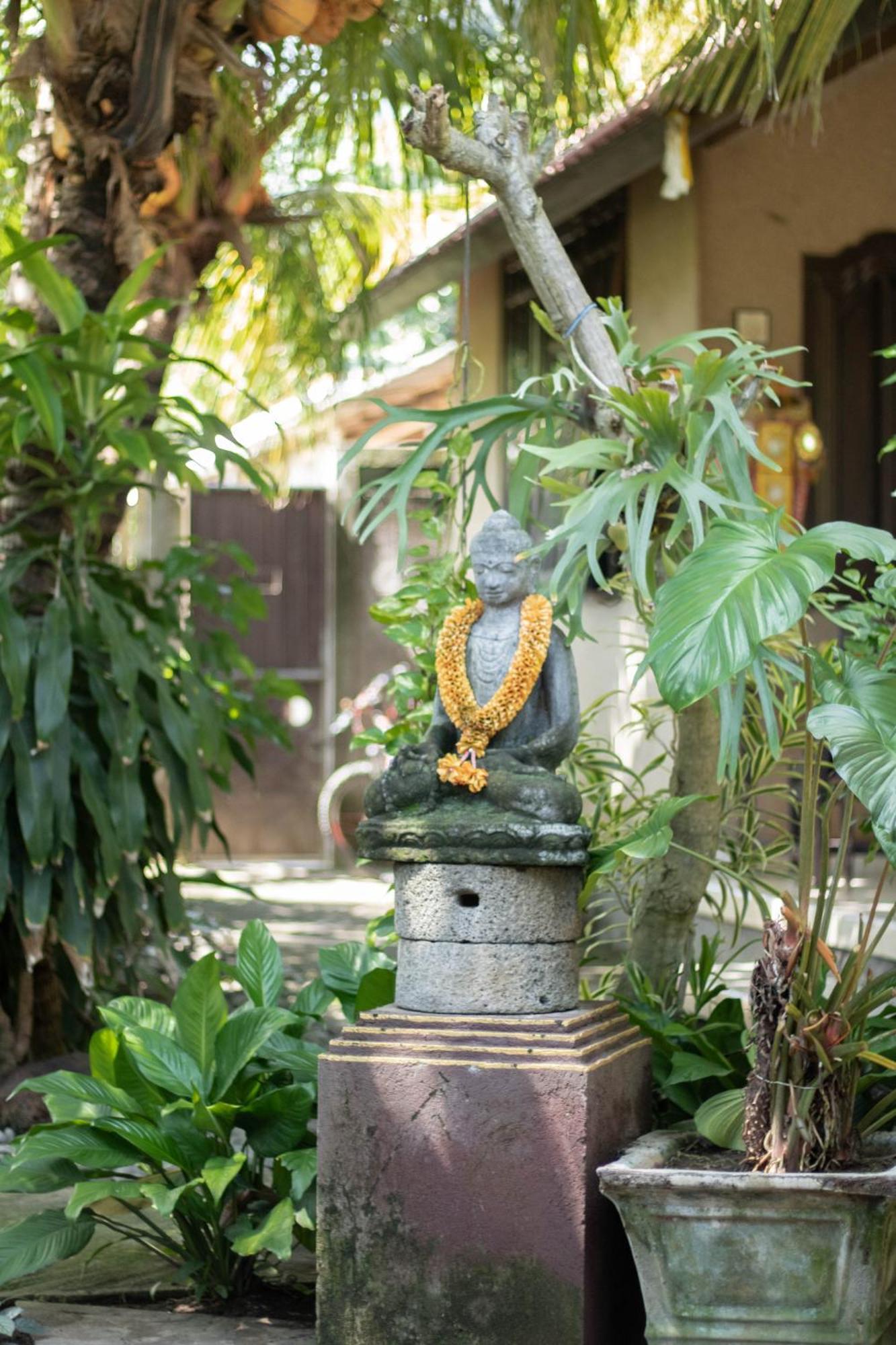 Giri Sari Guest House Pemuteran Bali Exterior foto