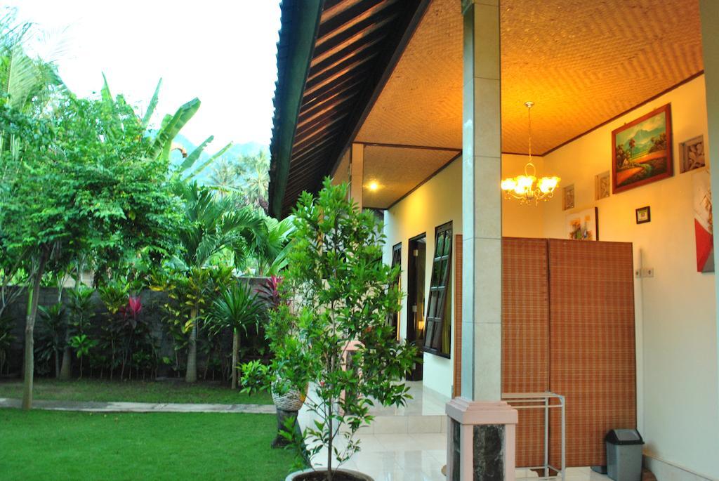Giri Sari Guest House Pemuteran Bali Exterior foto