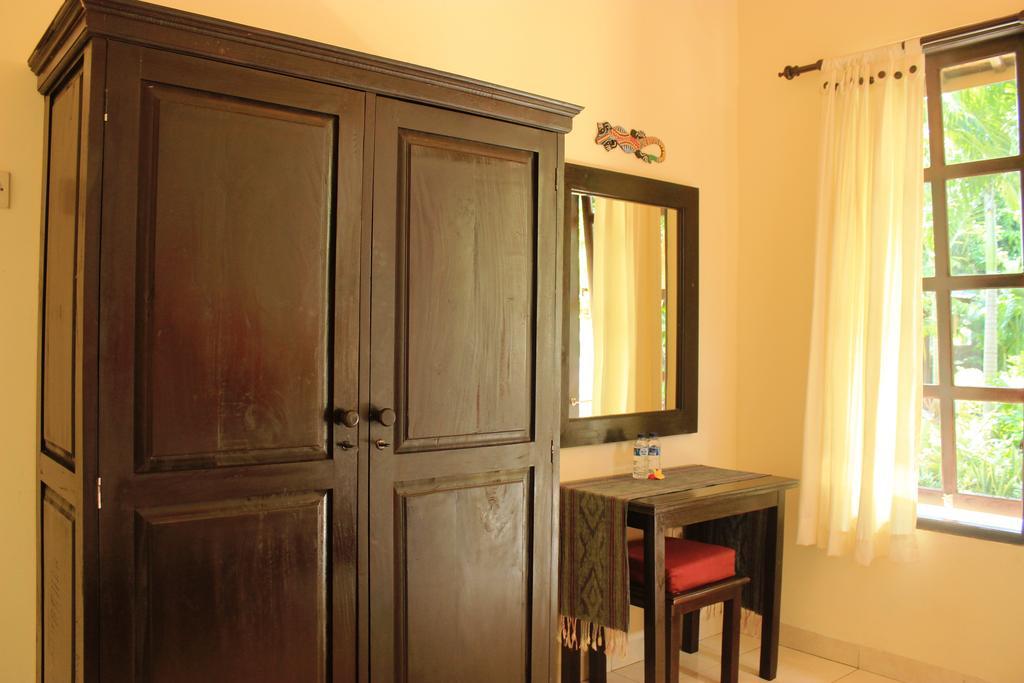 Giri Sari Guest House Pemuteran Bali Exterior foto